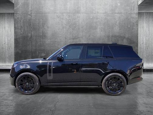 2025 Land Rover Range Rover P530 SE