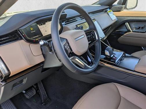 2026 Land Rover Range Rover Sport SE