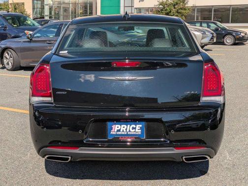 2021 Chrysler 300 Touring