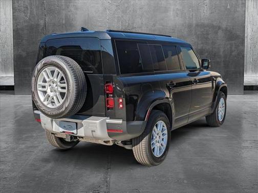 2025 Land Rover Defender 110 P400 S