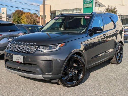 2024 Land Rover Discovery P300 S