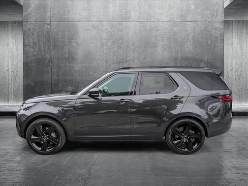 2024 Land Rover Discovery P300 S