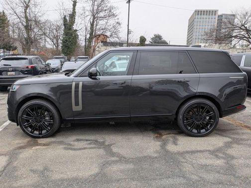 2026 Land Rover Range Rover P400 SE 7 Seat