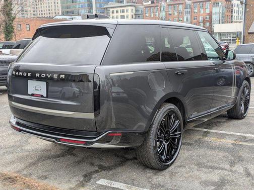 2026 Land Rover Range Rover P400 SE 7 Seat