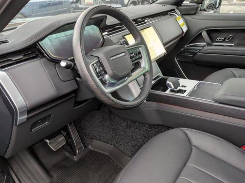 2026 Land Rover Range Rover P400 SE 7 Seat