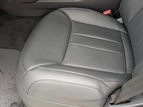 Charente Grey Premium Metallic 2026 Land Rover Range Rover Sport SE