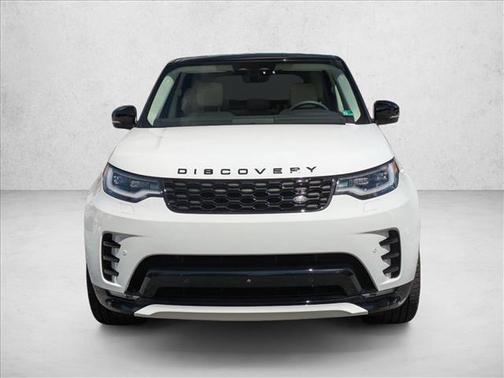 Fuji White 2025 Land Rover Discovery P360 Dynamic SE