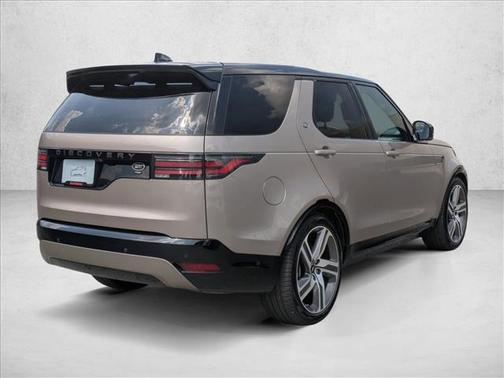 Lantau Bronze Metallic 2021 Land Rover Discovery P360 HSE R-Dynamic