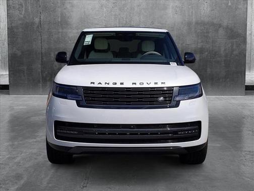 2025 Land Rover Range Rover P400 SE 7 Seat