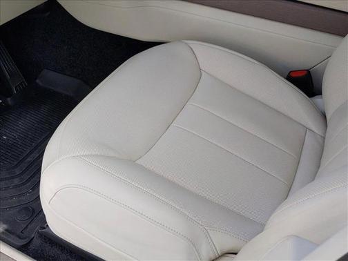 2025 Land Rover Range Rover P400 SE 7 Seat