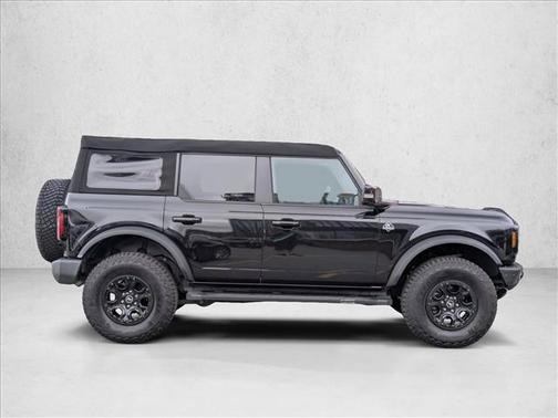 Shadow Black 2024 Ford Bronco Outer Banks
