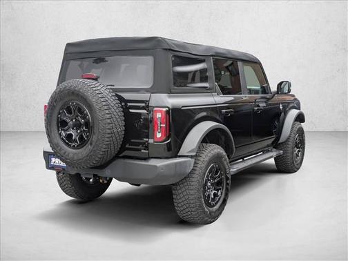 Shadow Black 2024 Ford Bronco Outer Banks