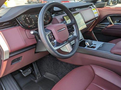 2025 Land Rover Range Rover P530 SE