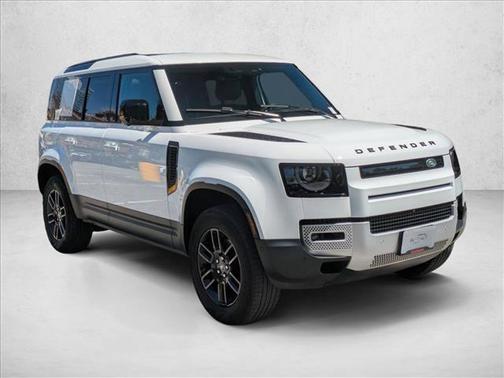 Santorini Black Metallic 2025 Land Rover Defender 110 P300