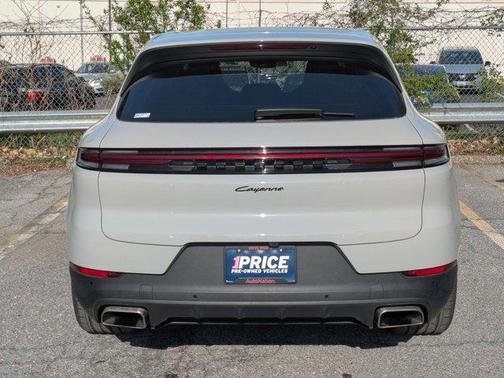 Arctic Grey 2024 Porsche Cayenne Cayenne