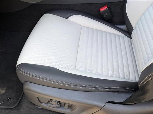 2026 Land Rover Discovery Sport Landmark