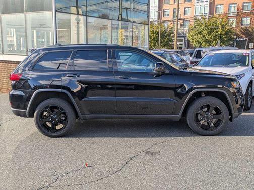 2019 Jeep Grand Cherokee Upland