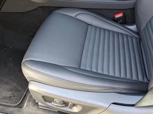 2025 Land Rover Discovery Sport S