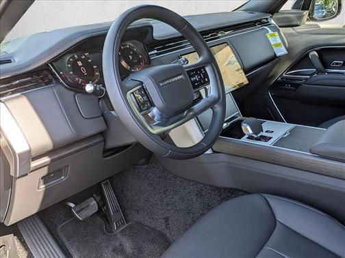 Batumi Gold Premium Metallic 2026 Land Rover Range Rover P400 SE 7 Seat