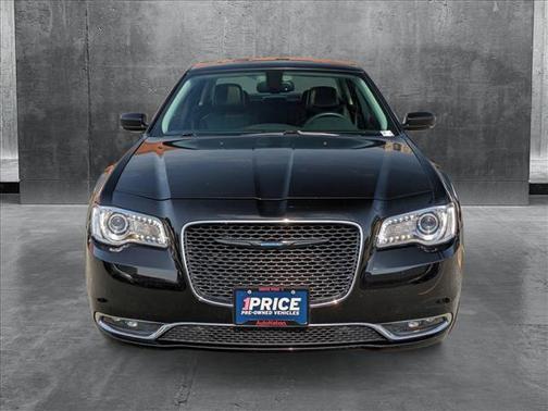 2015 Chrysler 300 Limited