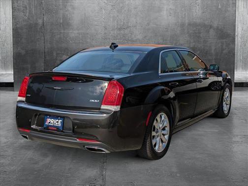 2015 Chrysler 300 Limited