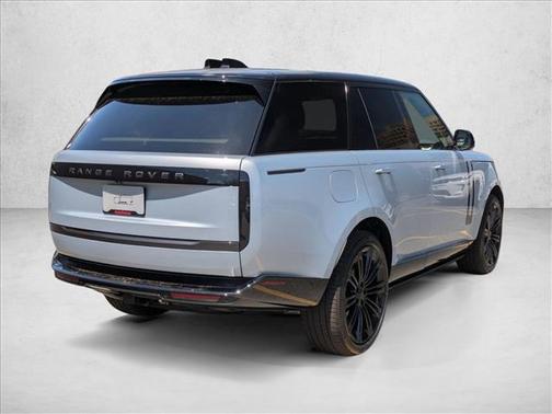 Ionian Silver SV Bespoke Ultra Metallic Gloss 2026 Land Rover Range Rover P400 SE