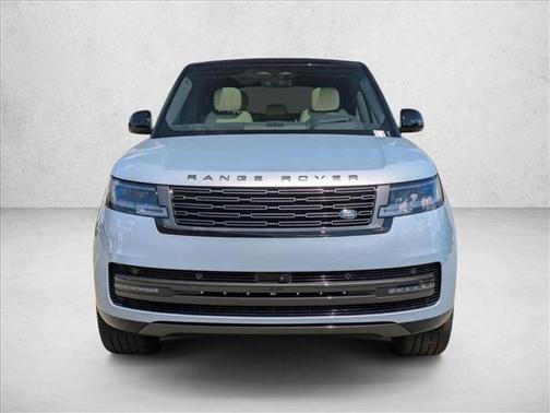 Ionian Silver SV Bespoke Ultra Metallic Gloss 2026 Land Rover Range Rover P400 SE