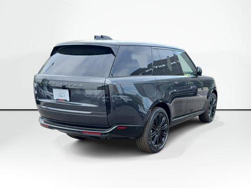 Carpathian Grey Premium Metallic 2026 Land Rover Range Rover P530 SE