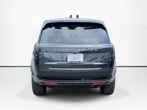 Carpathian Grey Premium Metallic 2026 Land Rover Range Rover P530 SE