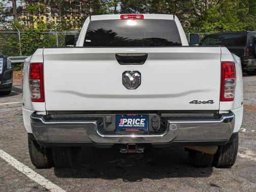 2022 RAM 3500 Tradesman Crew Cab 4x4 8' Box