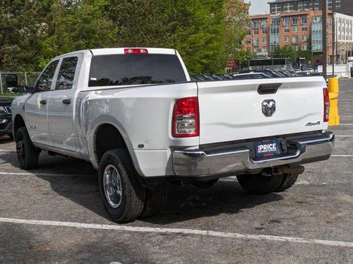 2022 RAM 3500 Tradesman Crew Cab 4x4 8' Box