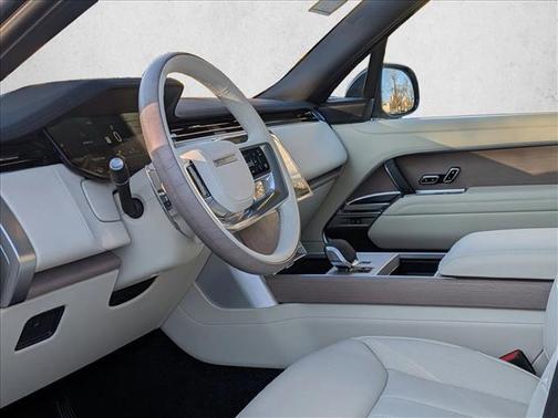 2026 Land Rover Range Rover P400 SE 7 Seat