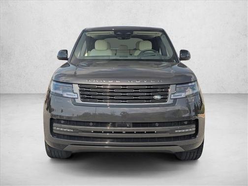 2025 Land Rover Range Rover P400 SE