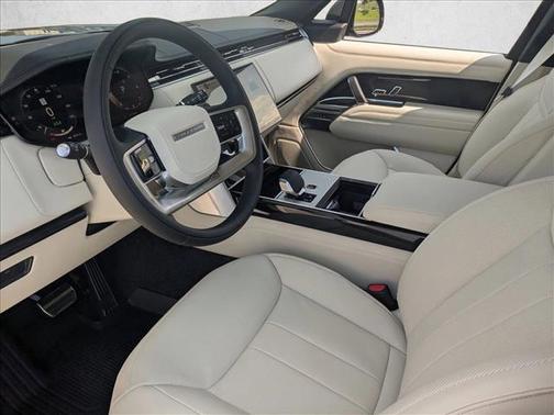 2025 Land Rover Range Rover P400 SE