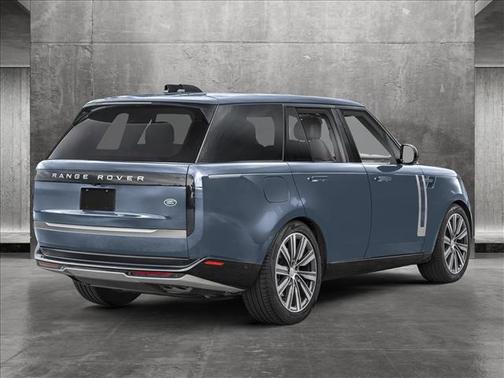 2025 Land Rover Range Rover P530 SE 7 Seat