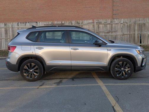 2022 Volkswagen Taos 1.5T S