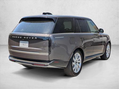 Charente Grey Premium Metallic 2026 Land Rover Range Rover P400 SE