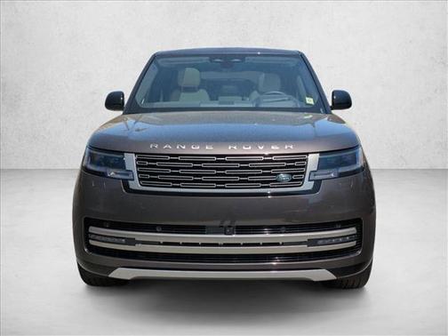 Charente Grey Premium Metallic 2026 Land Rover Range Rover P400 SE