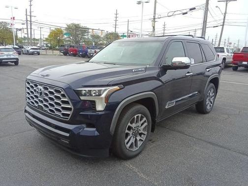 2025 Toyota Sequoia Base