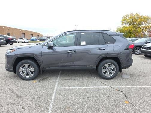 2025 Toyota RAV4 Hybrid XLE