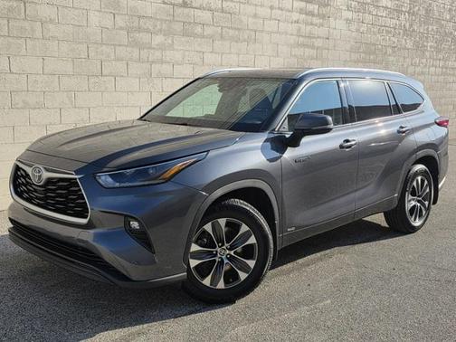 2021 Toyota Highlander Hybrid XLE