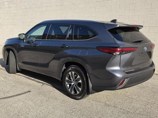 2021 Toyota Highlander Hybrid XLE