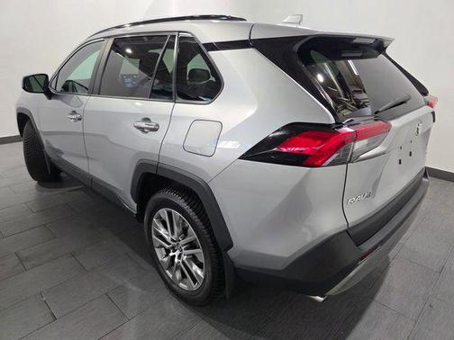 Silver Sky Metallic 2022 Toyota RAV4 Limited