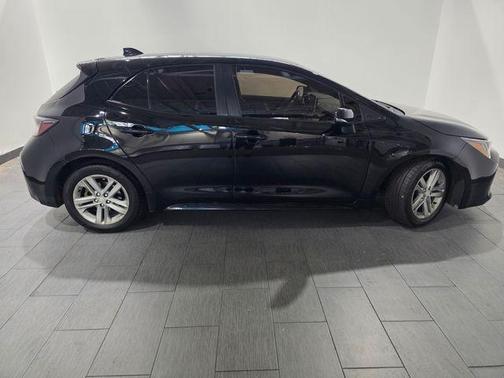 Midnight Black Metallic 2019 Toyota Corolla SE