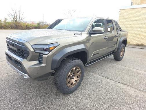 2025 Toyota Tacoma Hybrid Trailhunter