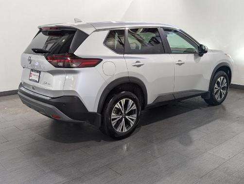 Brilliant Silver Metallic 2023 Nissan Rogue SV