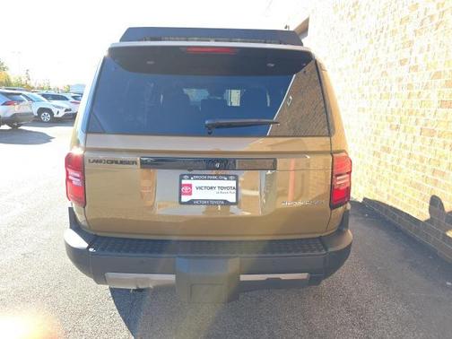 2025 Toyota Land Cruiser Base