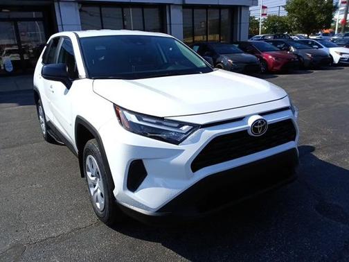 2025 Toyota RAV4 LE