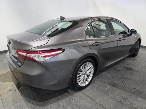 2019 Toyota Camry Hybrid XLE