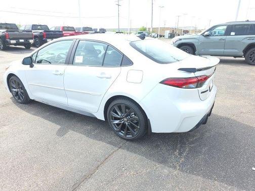 Wind Chill Prl/ 2026 Toyota Corolla XSE